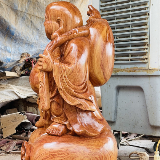 Tượng gỗ Phật Di Lạc