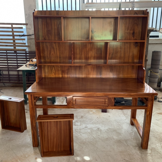 Bàn trang điểm phong cách xưa