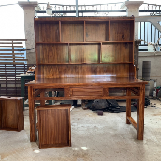 Bàn trang điểm phong cách xưa