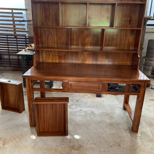 Bàn trang điểm phong cách xưa