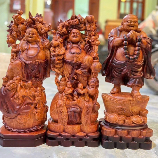 Tượng gỗ hình tượng Phật Di Lạc