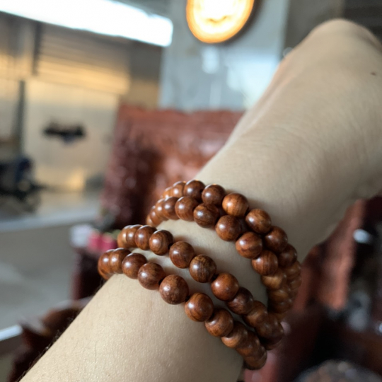 Chuỗi hạt gỗ hương thơm tự nhiên