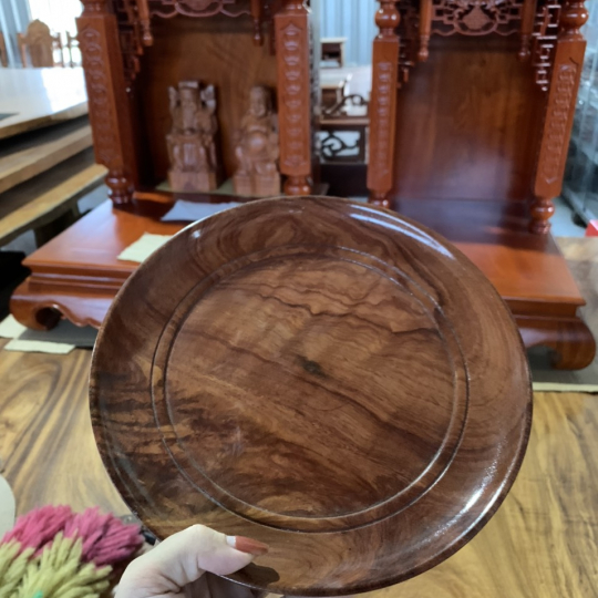 Dĩa gỗ chưng bàn thờ