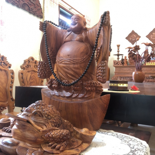 Tượng Phật Di Lạc lớn