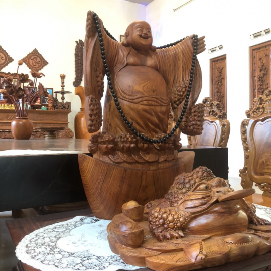 Tượng Phật Di Lạc lớn