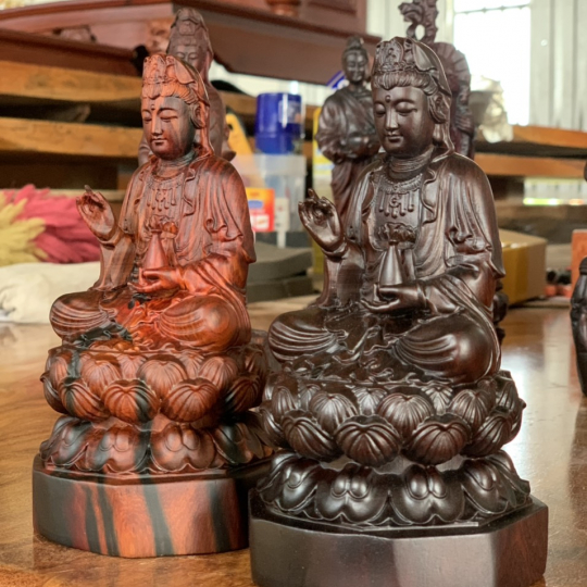 Tượng Phật Bồ Tát gỗ