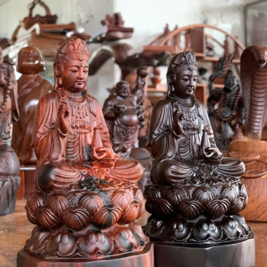 Tượng Phật Bồ Tát gỗ