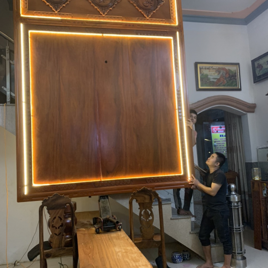 Trang trí bàn thờ