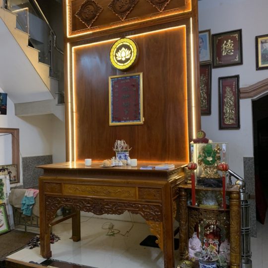Trang trí bàn thờ