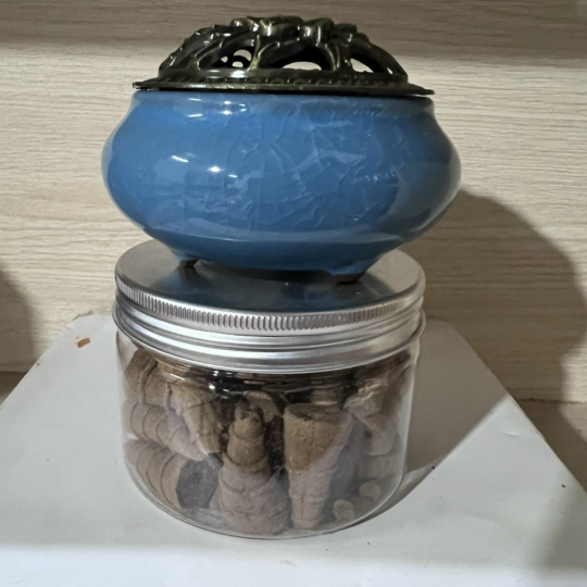 Xông Trầm - dạng Lư tròn