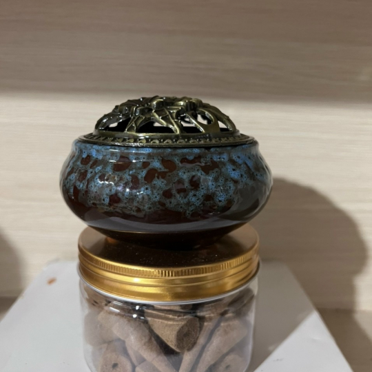 Xông Trầm - dạng Lư tròn