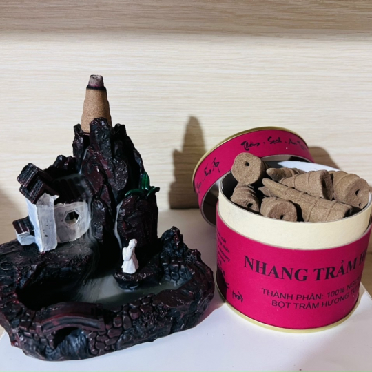 Xông Trầm - mỹ nghệ