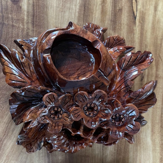 GẠT TÀN THUỐC LÁ