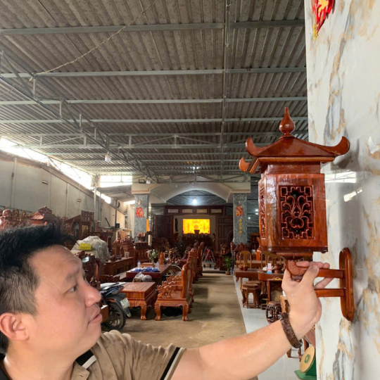 ĐÈN TREO TƯỜNG - gỗ hương