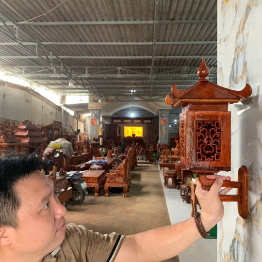 ĐÈN TREO TƯỜNG - gỗ hương
