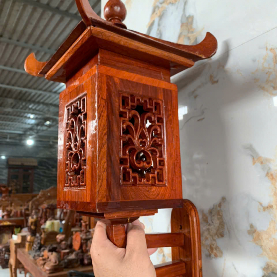 ĐÈN TREO TƯỜNG - gỗ hương