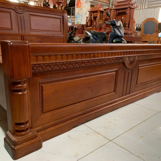 Giường gỗ cao cấp