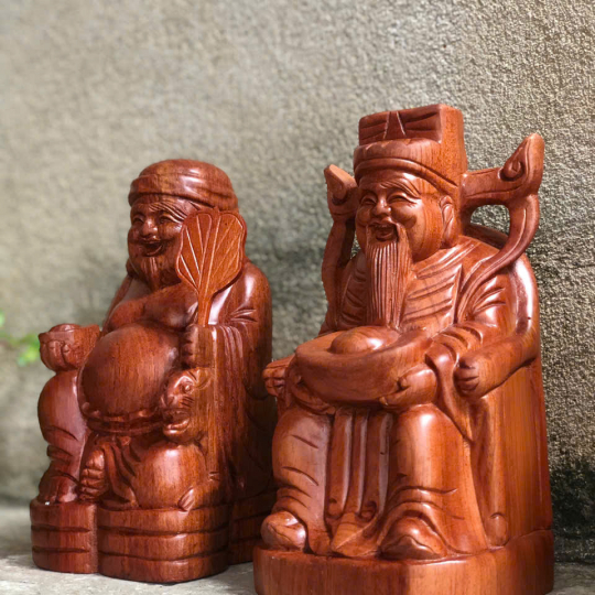 Tượng thờ bằng gỗ