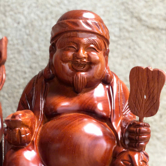 Tượng thờ bằng gỗ