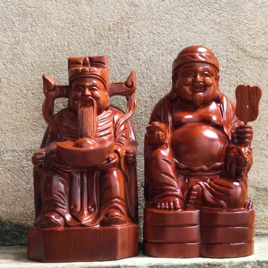Tượng thờ bằng gỗ